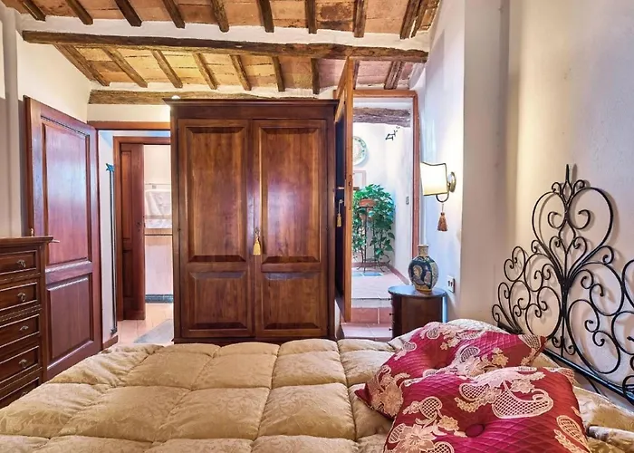 Center Flat By Interhome Siena