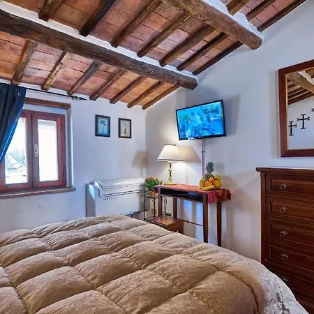 Center Flat By Interhome