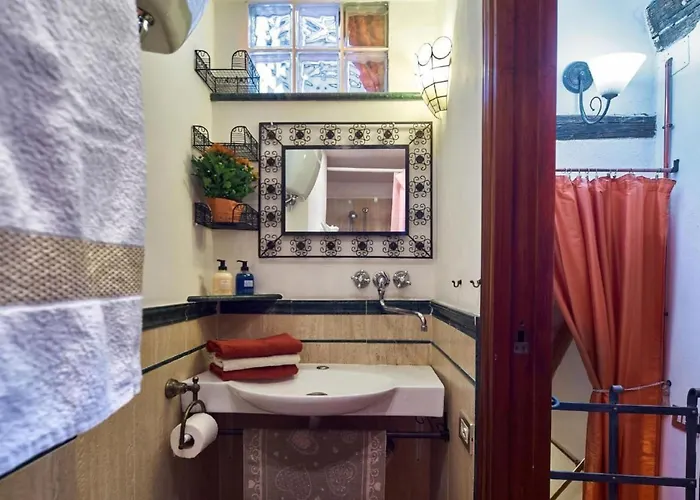 Center Flat By Interhome סיינה